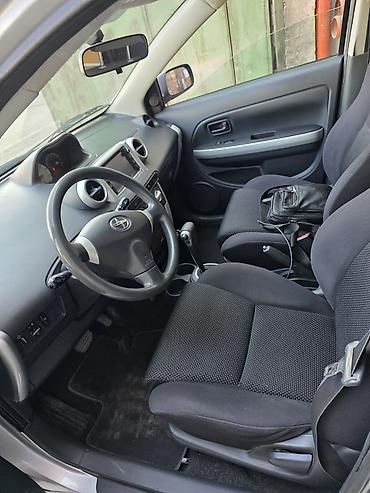 Toyota: Toyota Ist: 2003 г., 1.3 л, Автомат, Газ, Хэтчбэк — 7