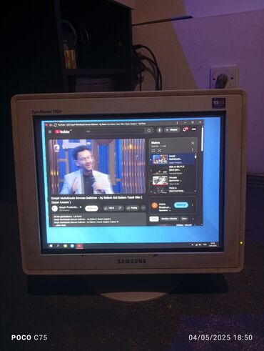 monitor alıram: Təzə kimidi az işlenib vga kabeli üstünden gelmedir real alıcılar