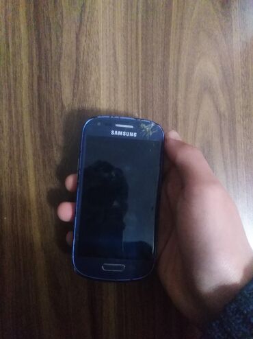 samsung galaxy s3: Samsung Galaxy S3 Mini, 16 GB, rəng - Qara, Qırıq, İki sim kartlı