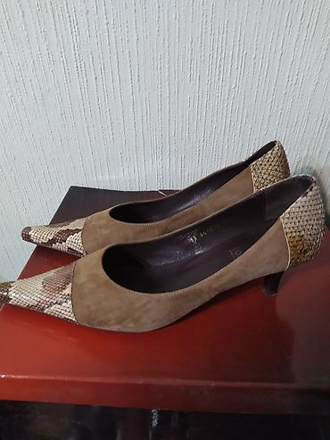 Туфли: Продаю туфли,в хорошем состоянии, производство Испания, размеры 38- — 18