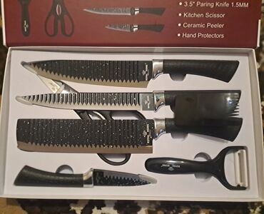 Bıçaqlar: Royal Home 7 parça mətbəx dəsti Tərkib: - 1 ədəd iri aşpaz bıçağı - 1 — 1