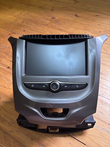 Monitorlar: Monitor, Yeni, Cihaz paneli, ABŞ
