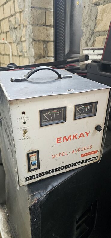 Lyuk qapaqları: EMKAY MODEL-AVR3000 avtomatik gərginlik tənzimləyicisi (AC Automatic