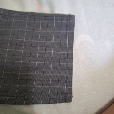 Pantalone: Prodajem slim fit pantalone udobne savrsene za izlaske poslovne i — 5