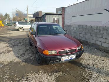 полик для авто: Opel Astra: 1993 г., 1.6 л, Механика, Бензин, Седан