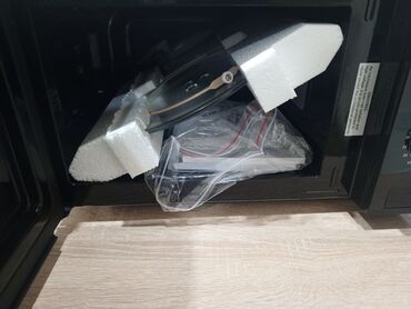 Mikrodalğalı sobalar: Mikrodalğalı soba Ayrıca dayanan, Mikrodalğalar ilə, rəng - Qara, Yeni