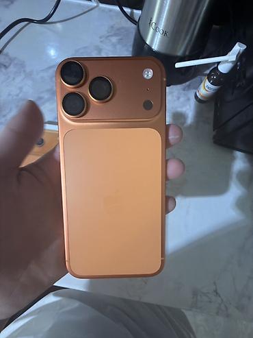 q maks: IPhone 17 Pro Max, Б/у, 256 ГБ, Оранжевый, Коробка, 95 % — 9