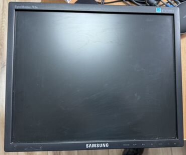 мониторы asus gameplus: Монитор, Samsung, Б/у, LCD, 16" - 17"