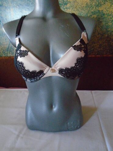 Brushalteri, Bralete: Dva prelepa brushaltera. Fantastičan Hunkemoller brushalter, kopča se — 4
