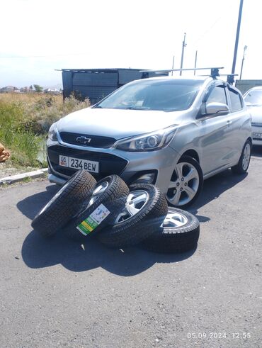 авто до 80000: Chevrolet Spark: 2019 г., 1 л, Автомат, Бензин, Хэтчбэк