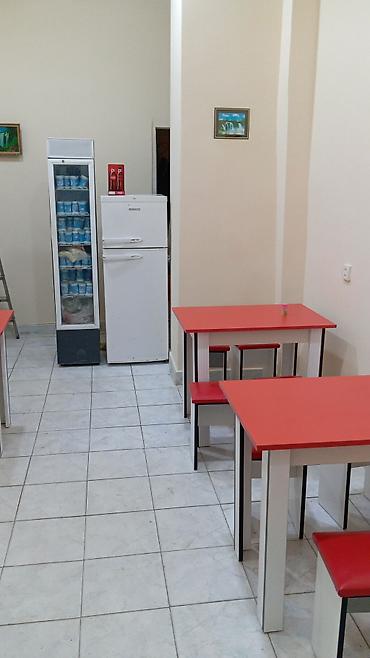 Sifarişlə hazır yeməklər: Tombik Donər – Valeh Usta Menyu: - Donər (sadə) – 2.20 ₼ - Donər — 6