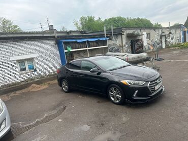 елентра хундай: Элегантный седан Hyundai Elantra черного цвета, модель 2017 года