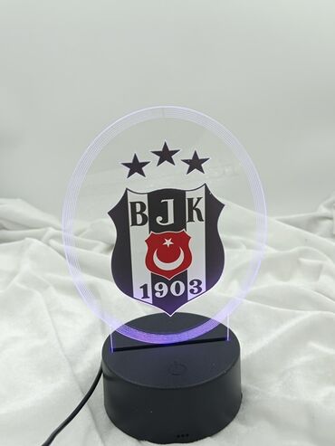 Stol lampaları: LED akril işıqlandırılan stolüstü dekor – futbol klub loqolu - Şəffaf — 10
