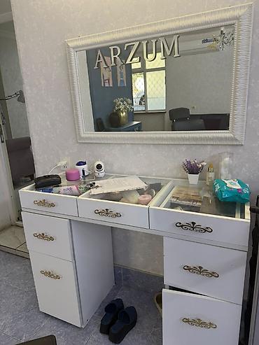salon güzgüləri: Düz masa, Siyirməli, Polkalı, Şüşə — 1