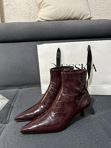 Туфли: Все по 300 200 сом обувь могу максимально 500 сом отдать — 2