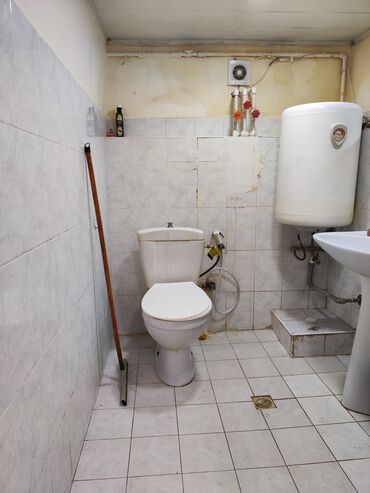 Uzunmüddətli kirayə mənzillər: Popov-A.məmmədov küç,2 otaq + 1 kiçik otaq,3/1-i,h/t, ayrı girişi olan — 11