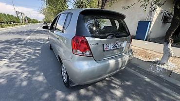 дишевли машина: Daewoo Kalos: 2004 г., 1.4 л, Автомат, Бензин, Хэтчбэк — 3