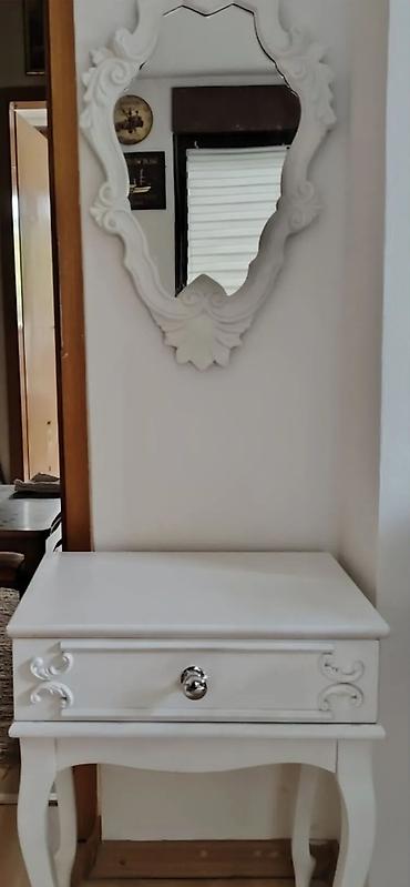 duseci forma ideale: Beli vintage set: konzolni stočić sa fiokom i zidno ogledalo - Stil — 1