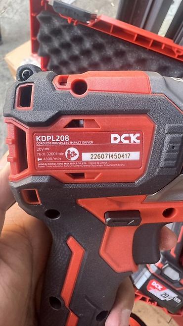 black decker: Набор профессионального бесщёточного аккумуляторного инструмента DCK — 7