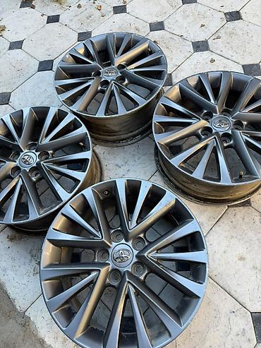 Дисктер: Куйма Дисктер R 17 Toyota, Комплект, тешиктери - 5, Колдонулган — 2