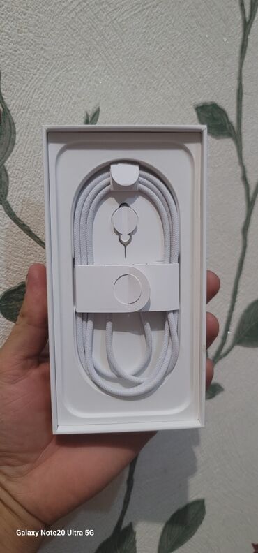 мониторы 19: IPhone 16, Колдонулган, 128 ГБ, Кара, Кабель, Куту, 100 %