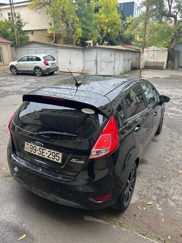 fort fujen: Ford Fiesta: 1.6 л | 2014 г. 1400 км Седан