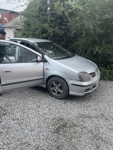 Nissan: Nissan Almera Tino: 2002 г., 2.2 л, Механика, Дизель, Минивэн