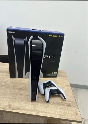 PS5 (Sony PlayStation 5): Сдаю в аренду PlayStation 5 за 750 сом в день! В комплекте 2 геймпада