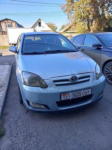 Toyota Corolla: 2004 г., 1.8 л, Механика, Бензин, Хэтчбэк