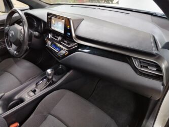 Toyota: Toyota C-HR: 2 l | 2018 il Hetçbek — 19