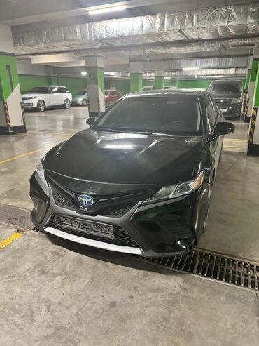 Продажа авто: Toyota Camry: 2017 г., Гибрид, Седан