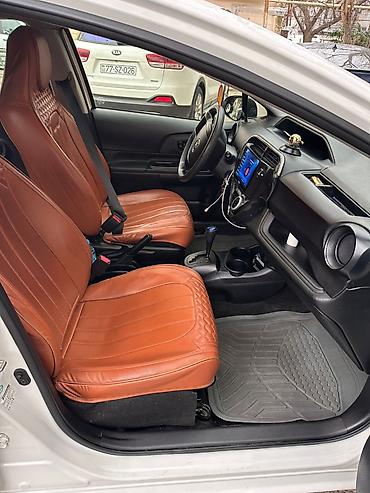 5 1: Toyota Aqua: 1.5 l | 2018 il — 10