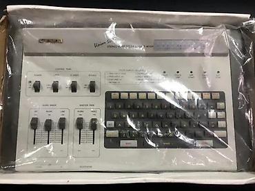 Ostala foto i video oprema: Carena Vision 500 – stereo video titler i audio mikser Opis: - — 2