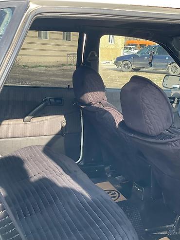 Volkswagen: Volkswagen Passat: 1991 г., 1.8 л, Механика, Бензин, Лифтбек — 8