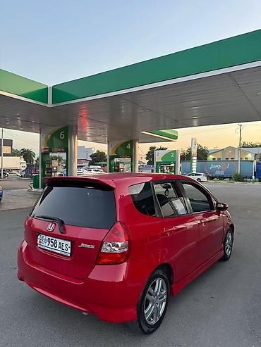 Honda Jazz: 2006 г., 1.4 л, Автомат, Бензин, Хэтчбэк