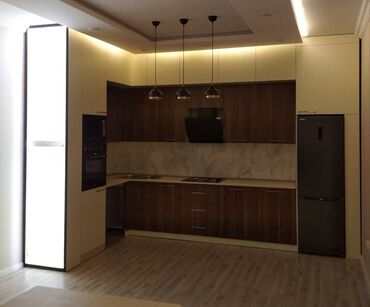 Sifarişlə mətbəx mebeli: Sifarişlə mətbəx dəsti, Özü çəkən petlələr, Parlaq laminat, Kredit yoxdur, Ödənişli çatdırılma — 1