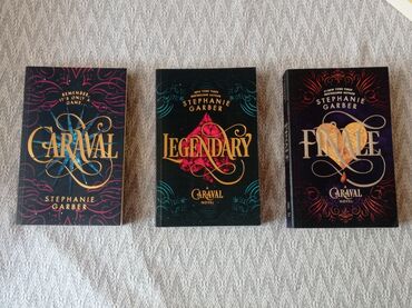Digər kitablar və jurnallar: Stephanie Garber – Caraval trilogiyası ingiliscə, yaxşı vəziyyətdə lalafo.az -da Digər kitablar və jurnallar: Stephanie Garber – Caraval trilogiyası ingiliscə, yaxşı vəziyyətdə