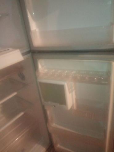 Холодильники: Двухкамерный холодильник Самсунг Нофрост 1,6 м. с верхней морозильной — 8