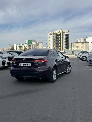 levin: Toyota Corolla: 2020 г., 1.8 л, Вариатор, Гибрид, Седан — 7