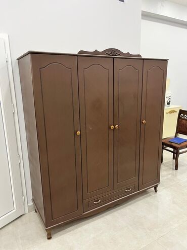 Dolablar: İşlənmiş, Düz dolab, Qarderob, paltar dolabı