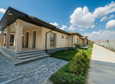 Посуточная аренда домов: 100 м², 4 комнаты — 1