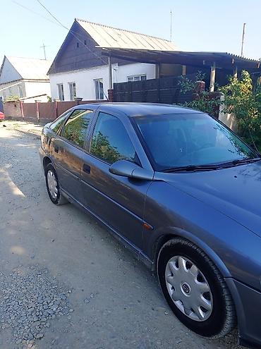 оранжевая соната: Opel Vectra: 2002 г., 1.8 л, Автомат, Бензин, Седан — 10