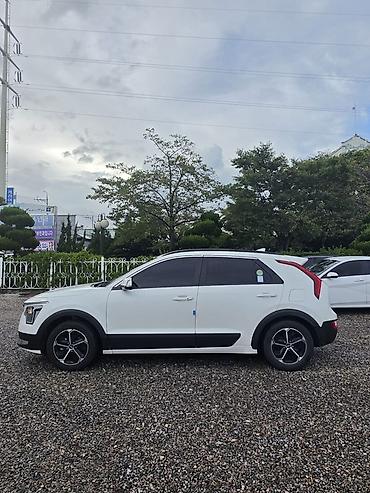 Kia Niro: 2022 г., 1.6 л, Гибрид, Кроссовер at lalafo.kg Kia Niro: 2022 г., 1.6 л, Гибрид, Кроссовер
