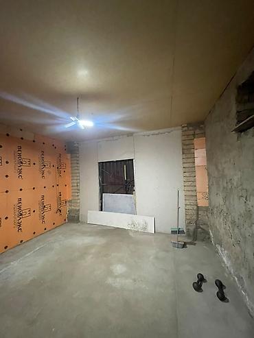 Аренда коммерческой недвижимости: Сдаю в аренду помещение(гараж) 20 кв м 
Район Пишпек вдоль трассы — 2