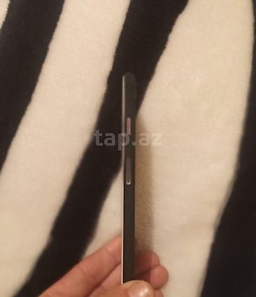 20 l su: IPhone 7, 32 GB, Qara, Barmaq izi — 4