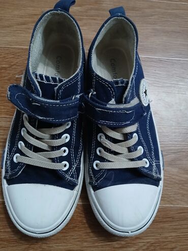 дизель отдам даром: Сменная обувь 32-33 размер 250 сом lalafo.kg да дизель отдам даром: Сменная обувь 32-33 размер 250 сом