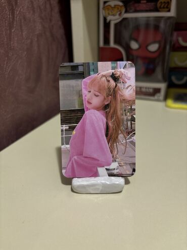 qəpik satışı: Lisa photocard, ulduz yansımalı, 80 qepik