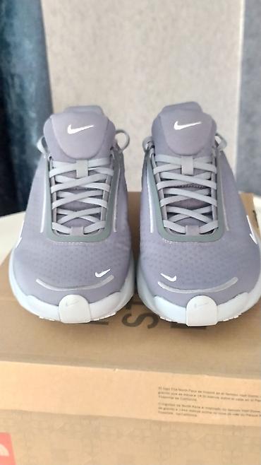 Кроссовки и спортивная обувь: Кроссовки Nike (USA) Размер 40,5 - 41. - Подошва: амортизирующая at lalafo.kg — 3 Кроссовки и спортивная обувь: Кроссовки Nike (USA) Размер 40,5 - 41. - Подошва: амортизирующая — 3