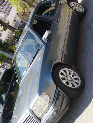 Mercedes-Benz: Mercedes-Benz W124: 1994 г., 2 л, Механика, Бензин, Седан — 9