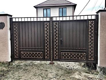 Распашные ворота: Современные уличные ворота и калитки из металлических панелей - Тип — 18